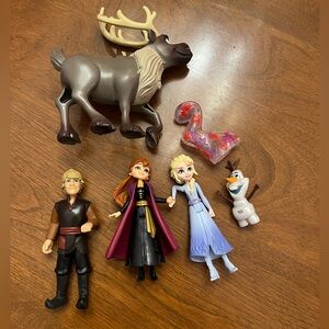 Frozen Character Figurine Set 6 pieces Elsa, Anna, Kristoff, Sven, Olaf, fire